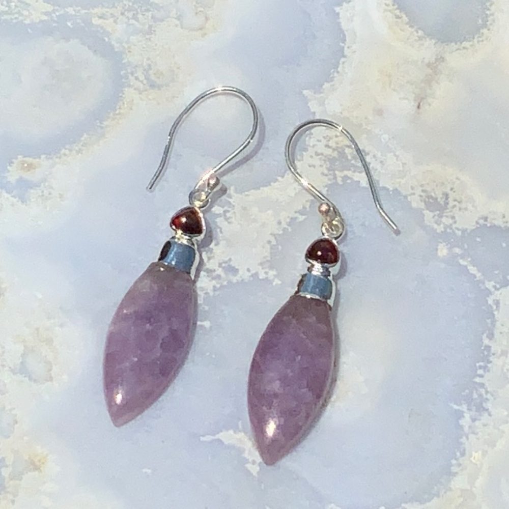 BOUTIQUE LEPIDOLITE & GARNET 925 SILVER EARRINGS